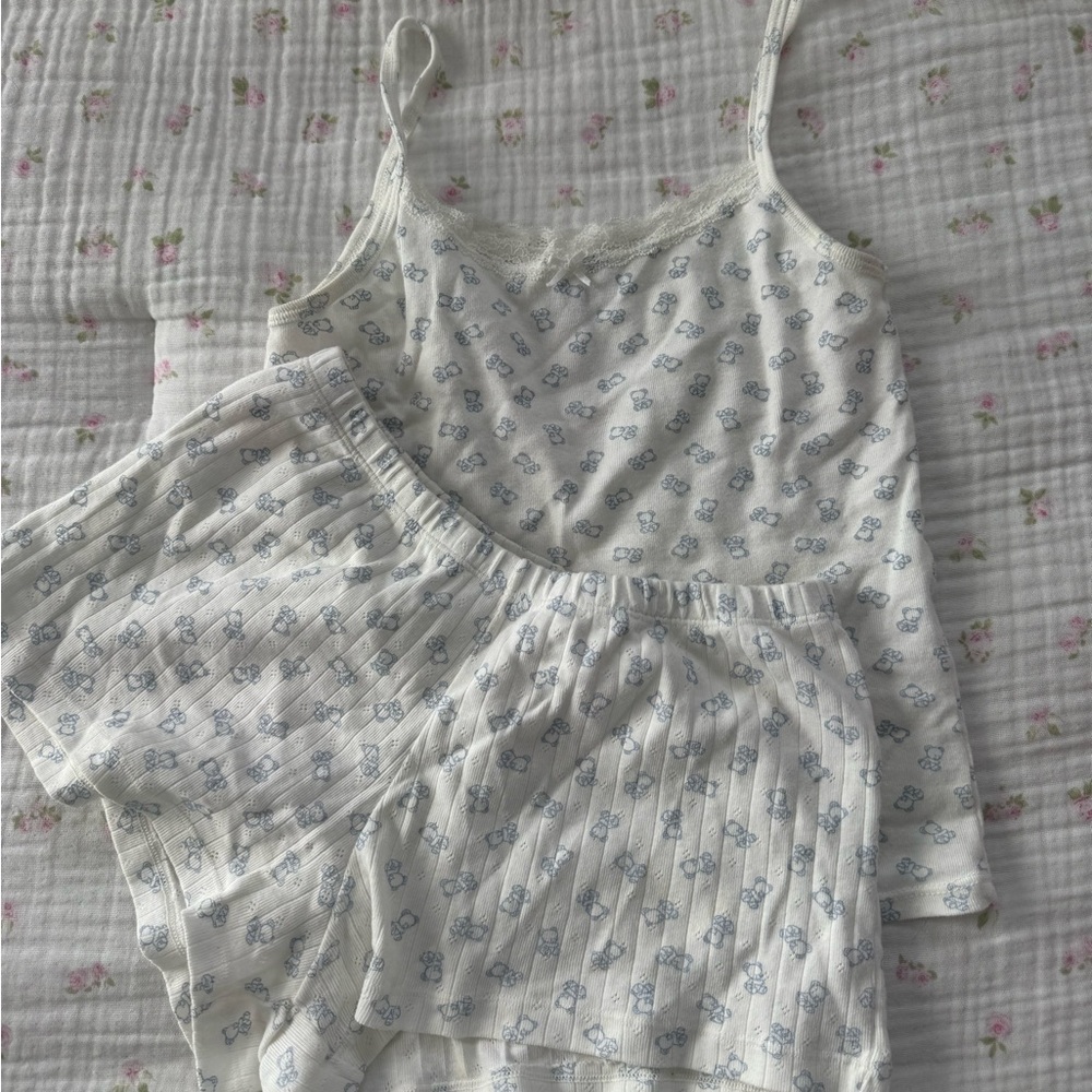 Brandy Melville White Floral Pajama Set